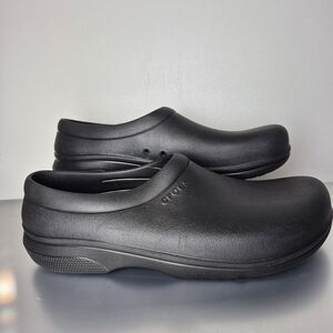 CROCS On The Clock Slip Resistant Work  Slip On. Size M13.Used. Good Conditions.